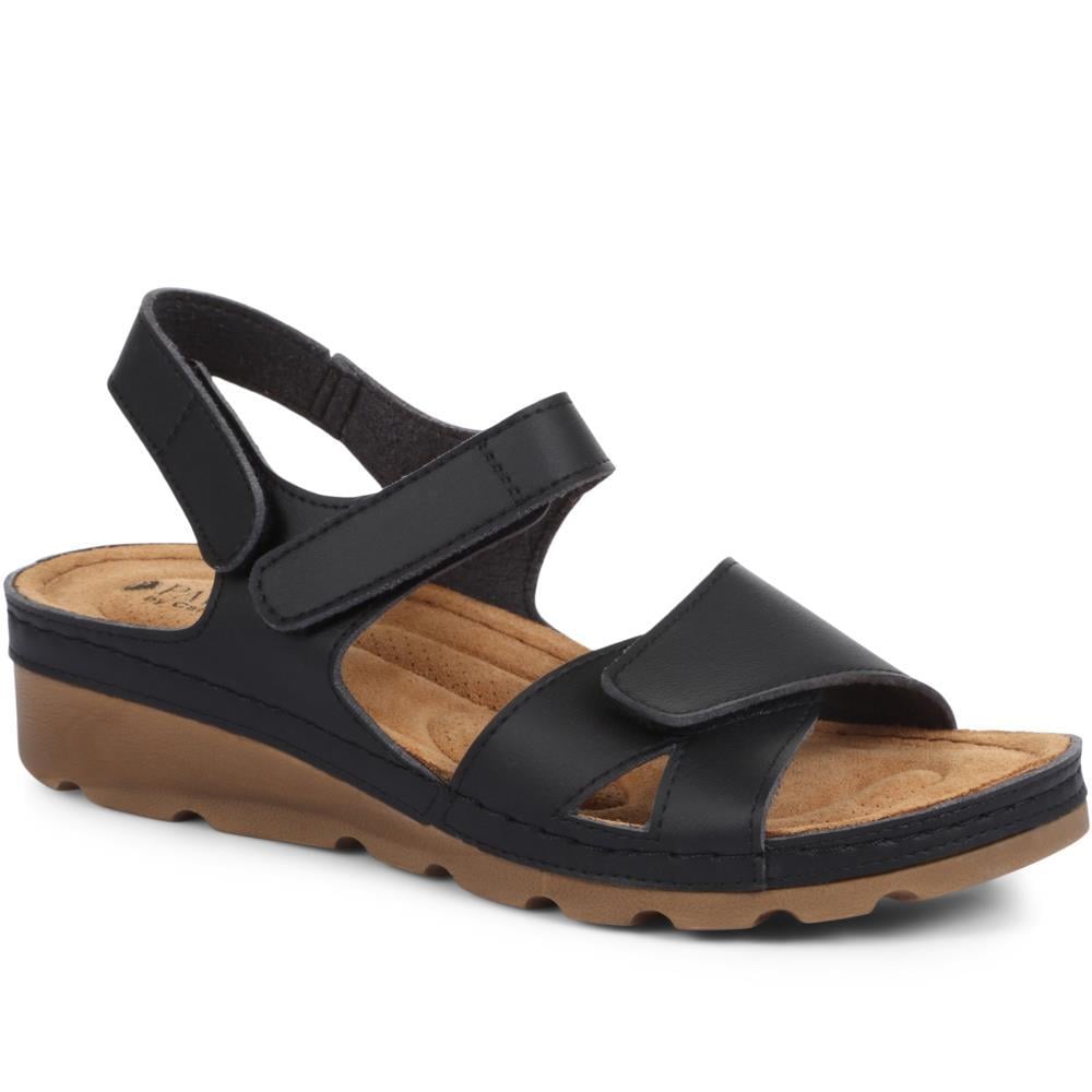 How To Choose Women Sandals?