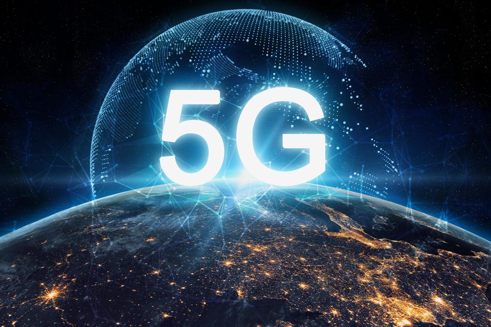 What’s the Main Difference Between 5G and 4G Networks?