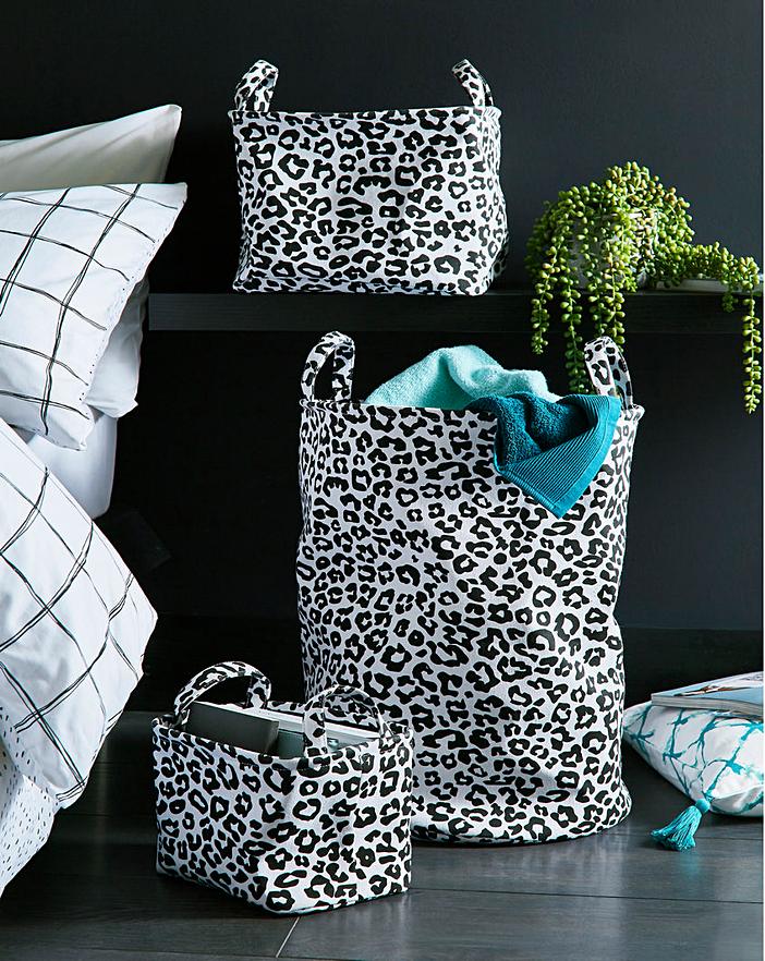 Get You Laundry Aesthetic Location with a Proper Laundry Basket