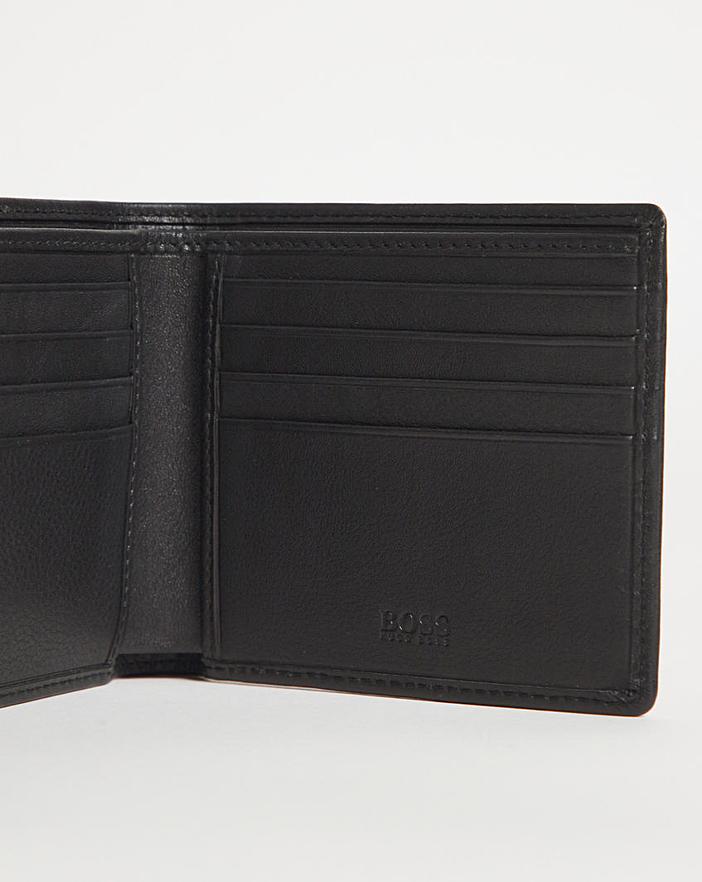 What is Considered as Modern Men’s Wallet?