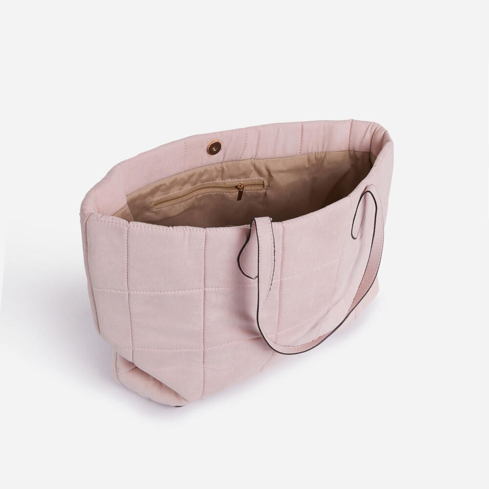 Tote Bag. Ways of Styling and Wearing