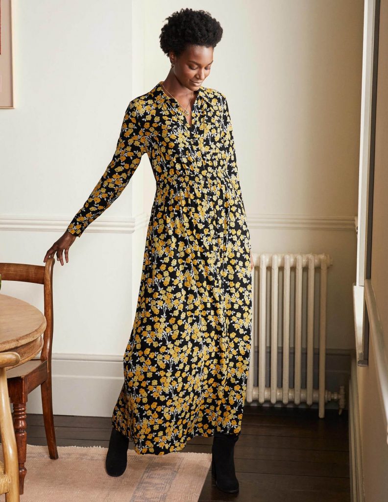 Warm yourself Up With Floral Print During Cold Days