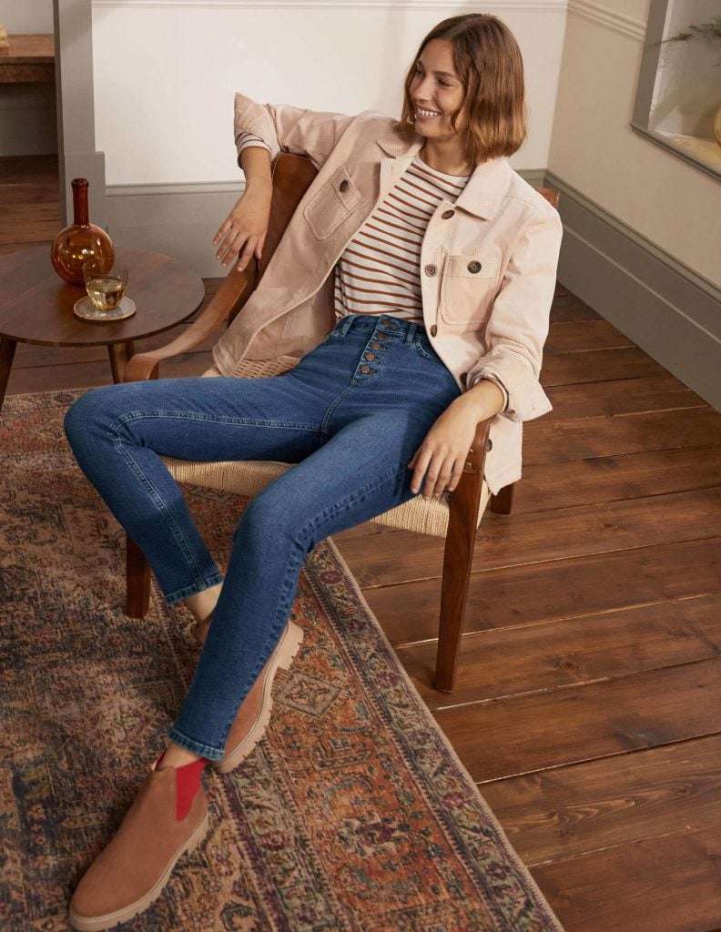 Main Mistakes When Styling High-Waisted Jeans