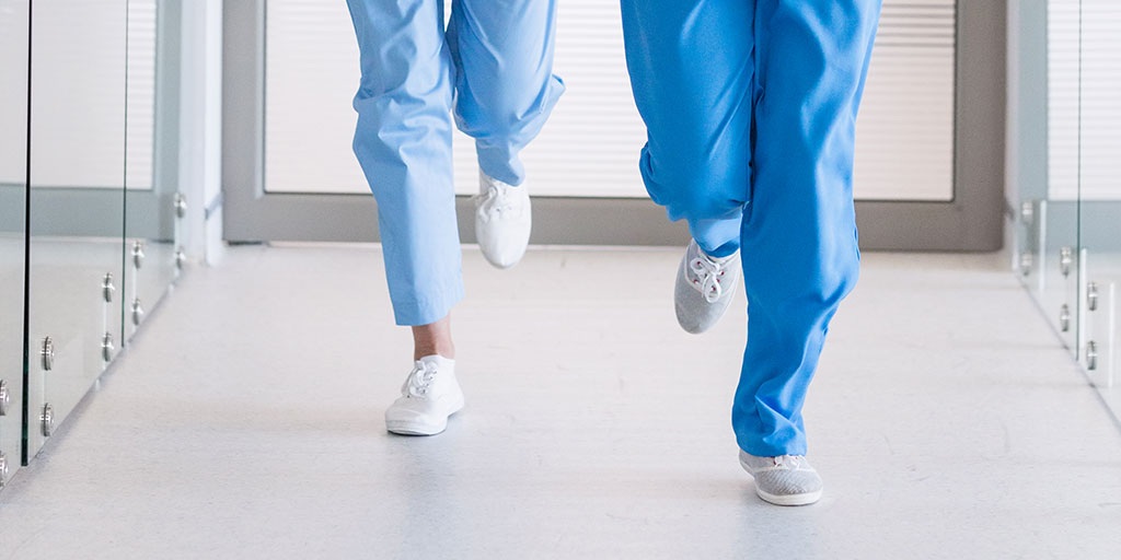 What Shoes Should Doctors Wear to Feel Comfortable? What Shoes Should Doctors Wear to Feel Comfortable?