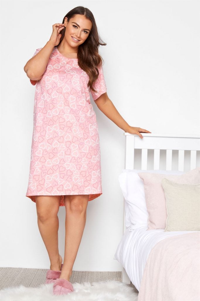 Plus Size Nightdresses. What are the Peculiarities of the Choice?