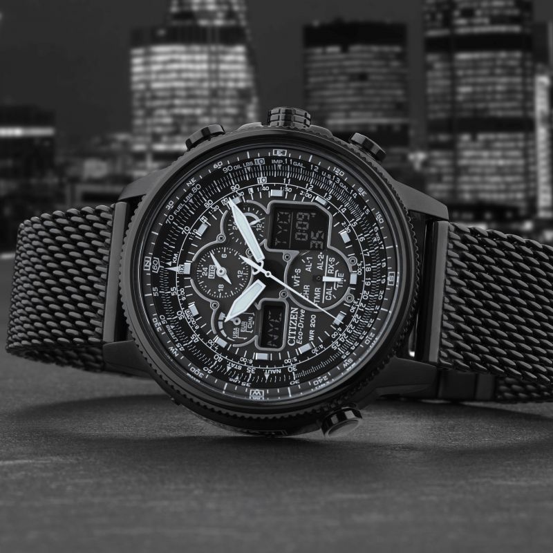What are the Main Rules of Using the Wristwatch?