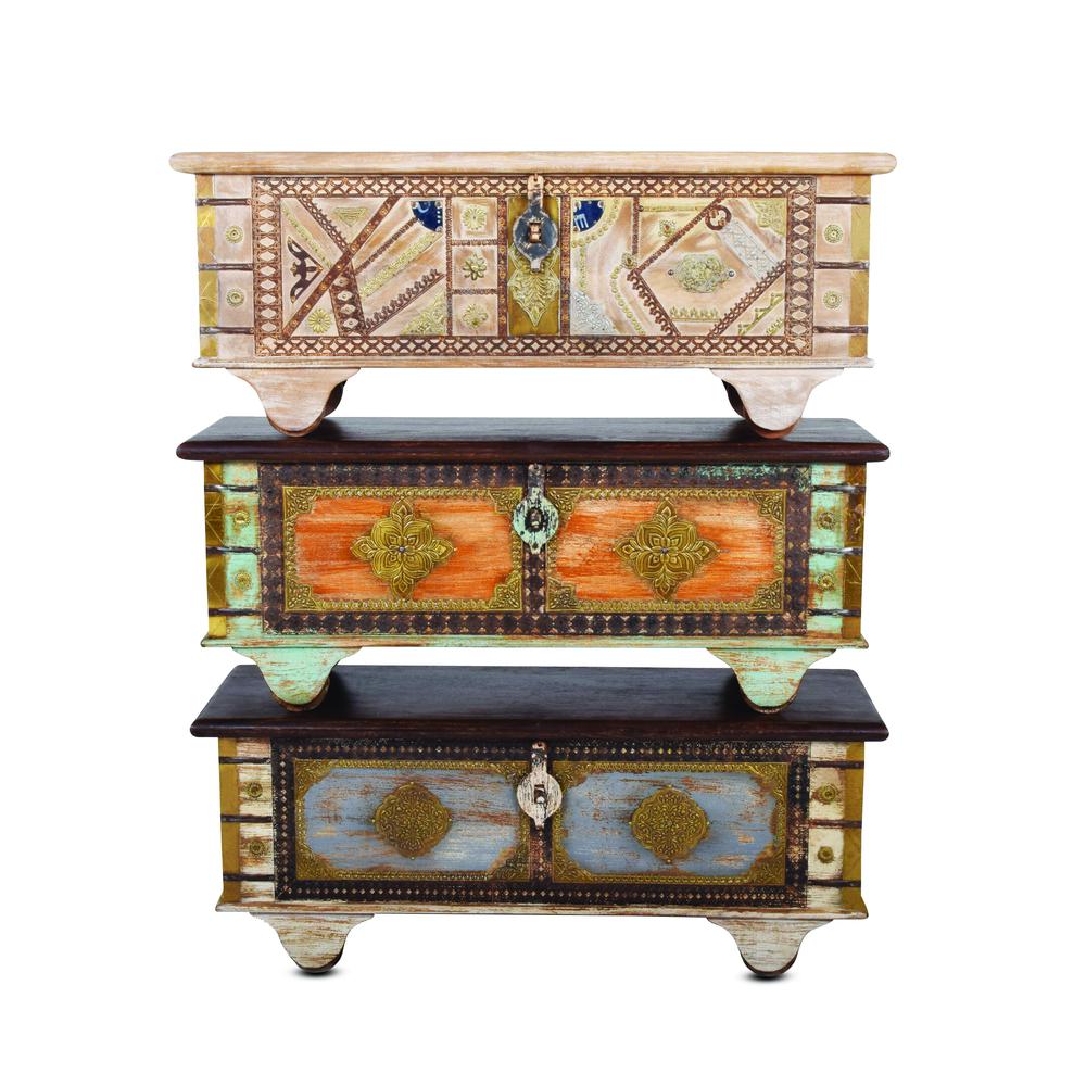 Get a Wooden Decorative Trunk. Make a Perfect Gift for the Loved Ones