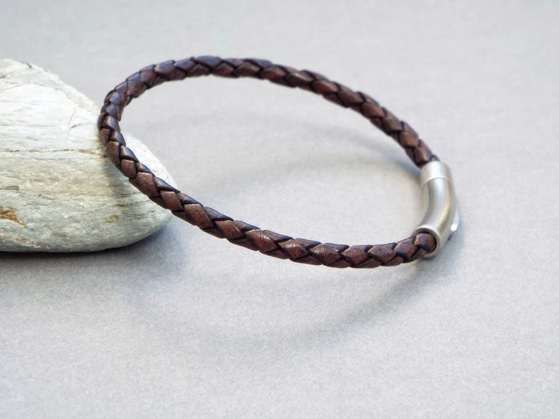 Men’s Braided Bracelets. All You Need to Know About Them