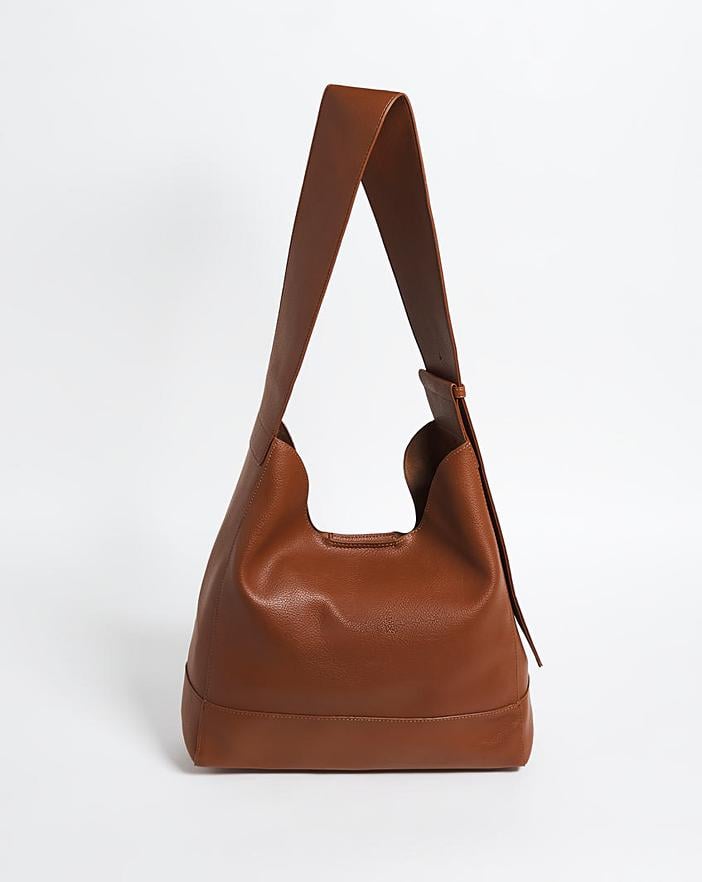 Hobo Bags. Perfect Accessory for Confident Woman