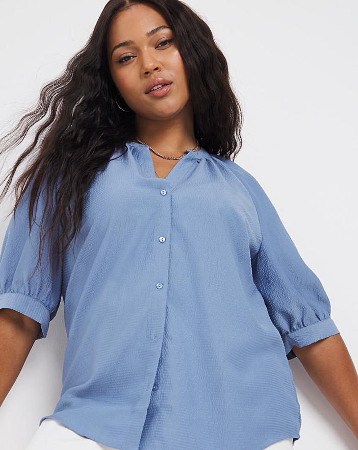What are the Fashion Trends for Plus-Size Fashion in 2022?
