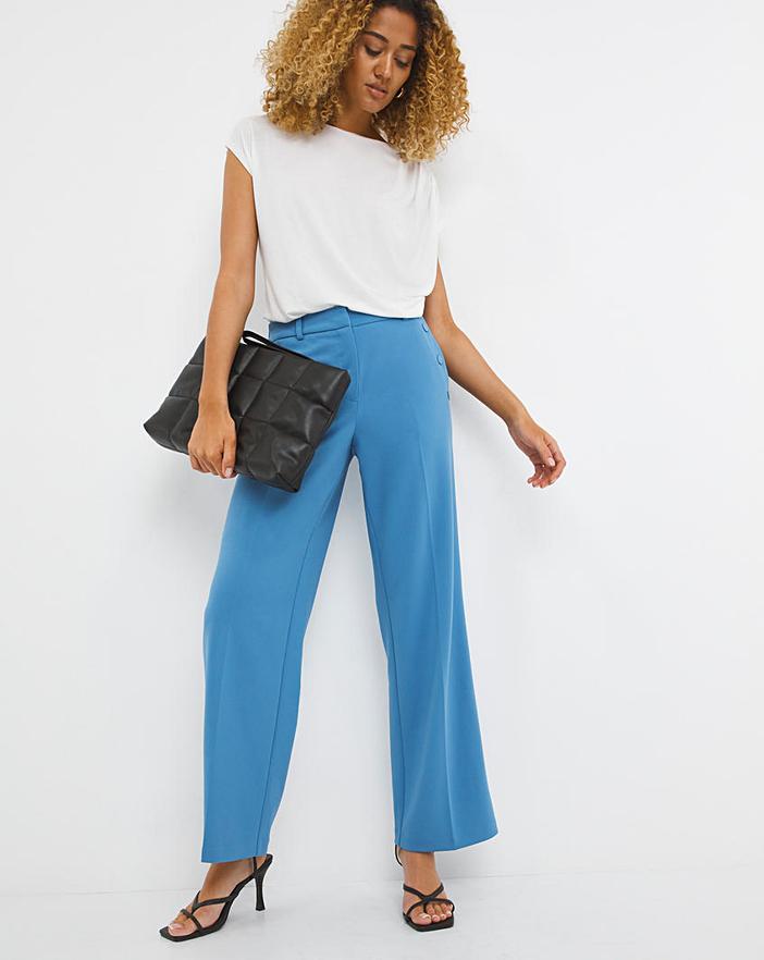 How to Create Perfect Evening Look with Trousers?