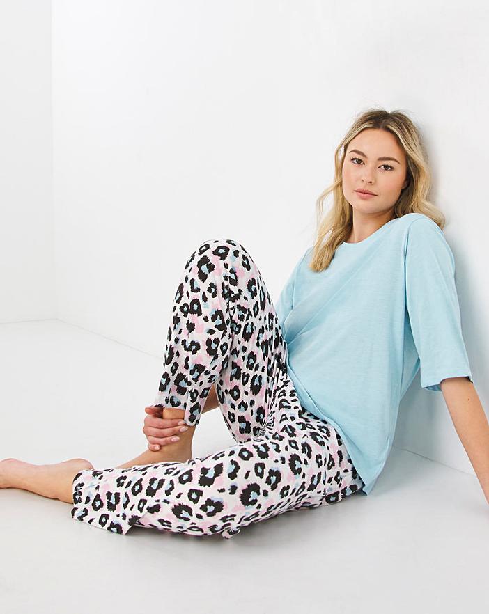 Plus-Size Pyjamas. All You Need to Know About It