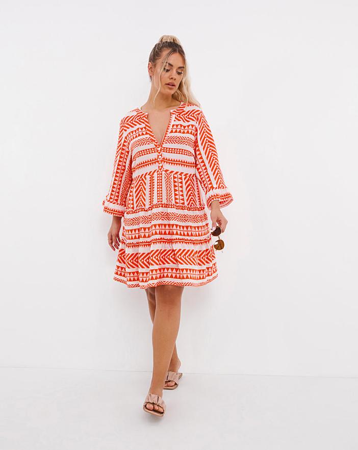 Stay Beautiful and Irresistible With Perfect Plus-Size Beach Dress
