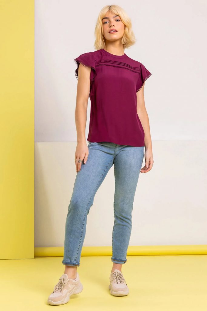 How Should Ladies Style Tops and Crop Tops This Summer? How Should Ladies Style Tops and Crop Tops This Summer?
