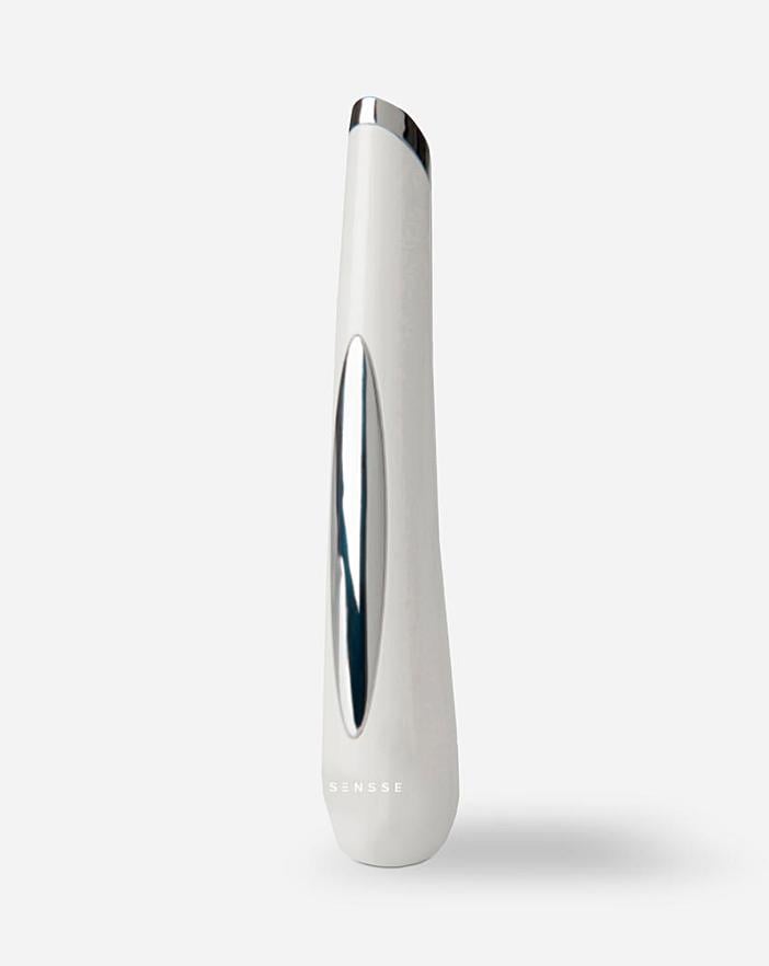 Get Instant Improvement of Your Eyes Area with the LED Light Therapy Eye Wand