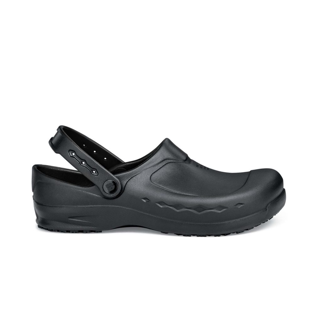 What Type of Shoes Will Best Fit the Kitchen Chef? What Type of Shoes Will Best Fit the Kitchen Chef?