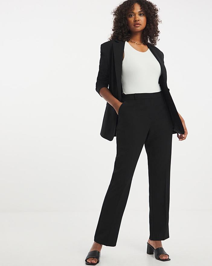 Trouser Suits for Plus-Size Beauties. How to Get the Right One? Trouser Suits for Plus-Size Beauties. How to Get the Right One?