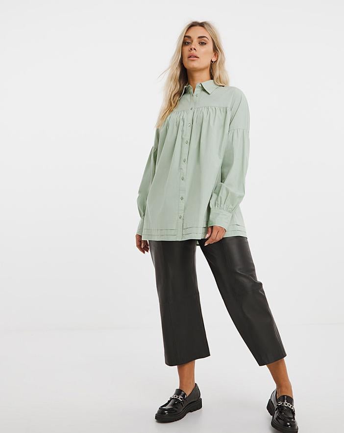 What Shirts Should Plus-Size Ladies Consider Getting?