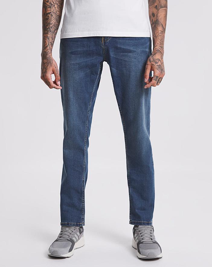 What Trousers Should Men Have for Every Day?