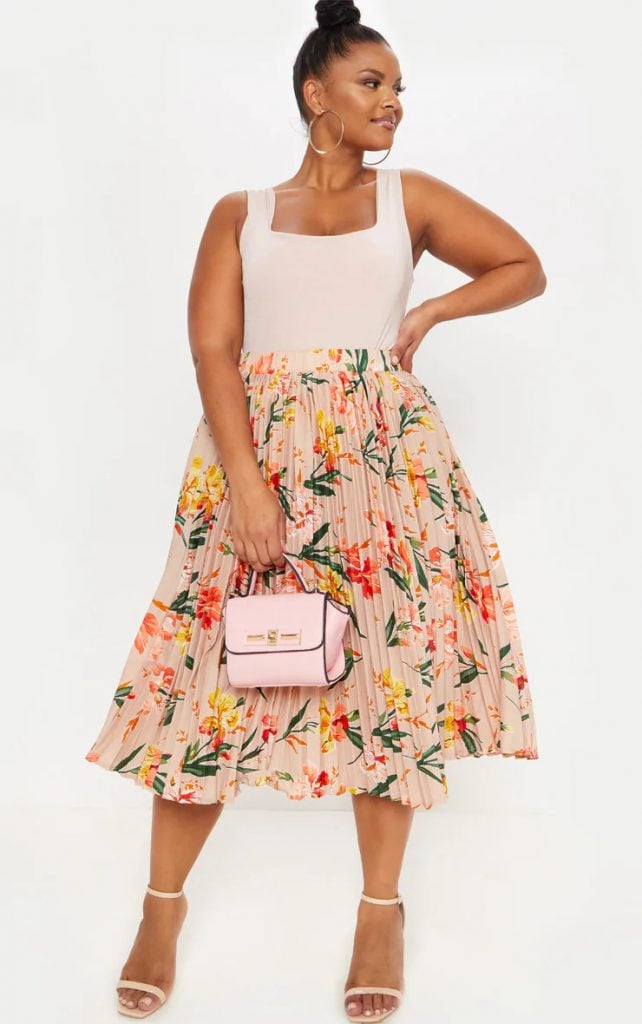 Peculiarities and Ways of Styling of Plus-Size Pleated Skirts Peculiarities and Ways of Styling of Plus-Size Pleated Skirts