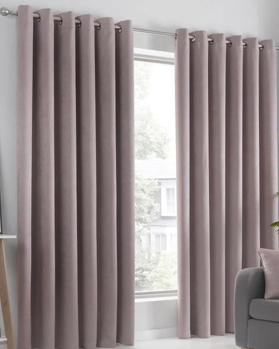 How Can Curtains Refresh Your Room?