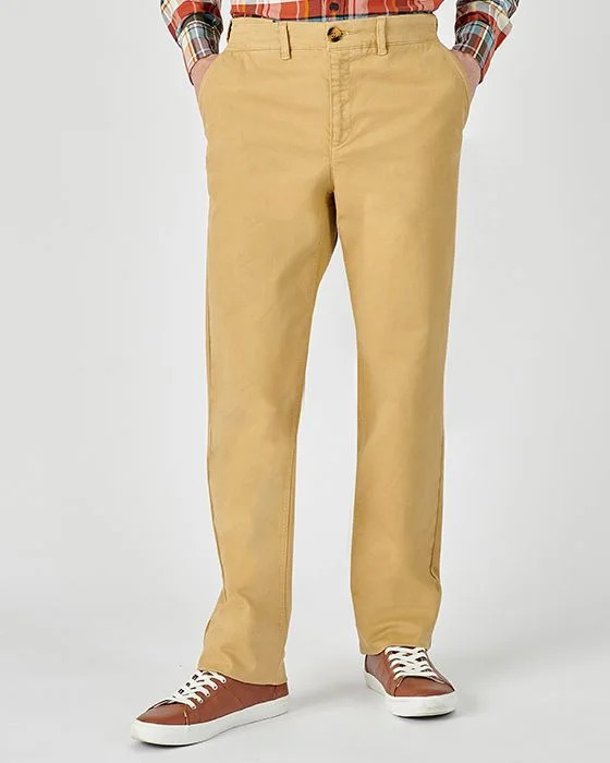 Ways of Styling Men’s Chinos