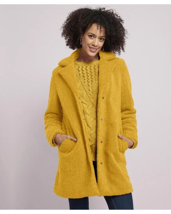 What Coat Should Ladies Prefer for a Cold Season?